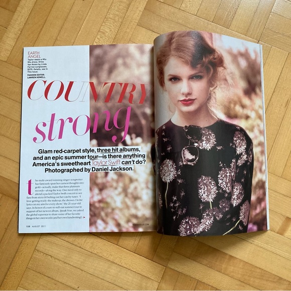 Taylor Swift Teen Vogue magazine cover August 2011 — Rare collectible item - Picture 4 of 6